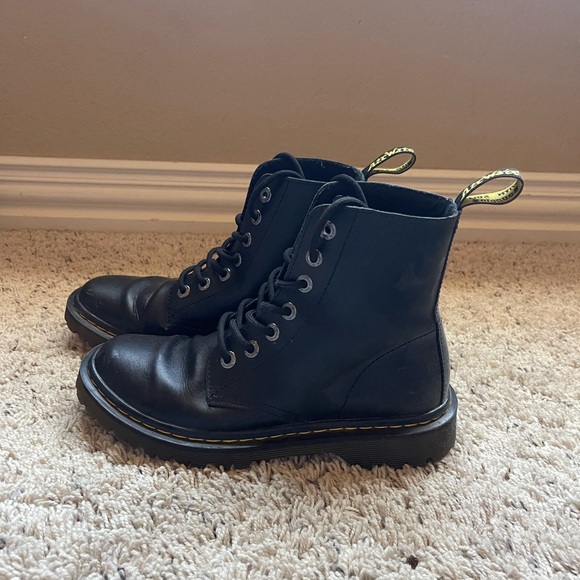 Doc Martins - Picture 4 of 4